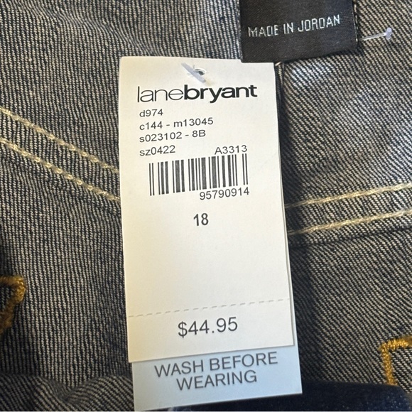 Lane Bryant Denim Cuffed Jean Shorts -‎ size 18 - Picture 4 of 5